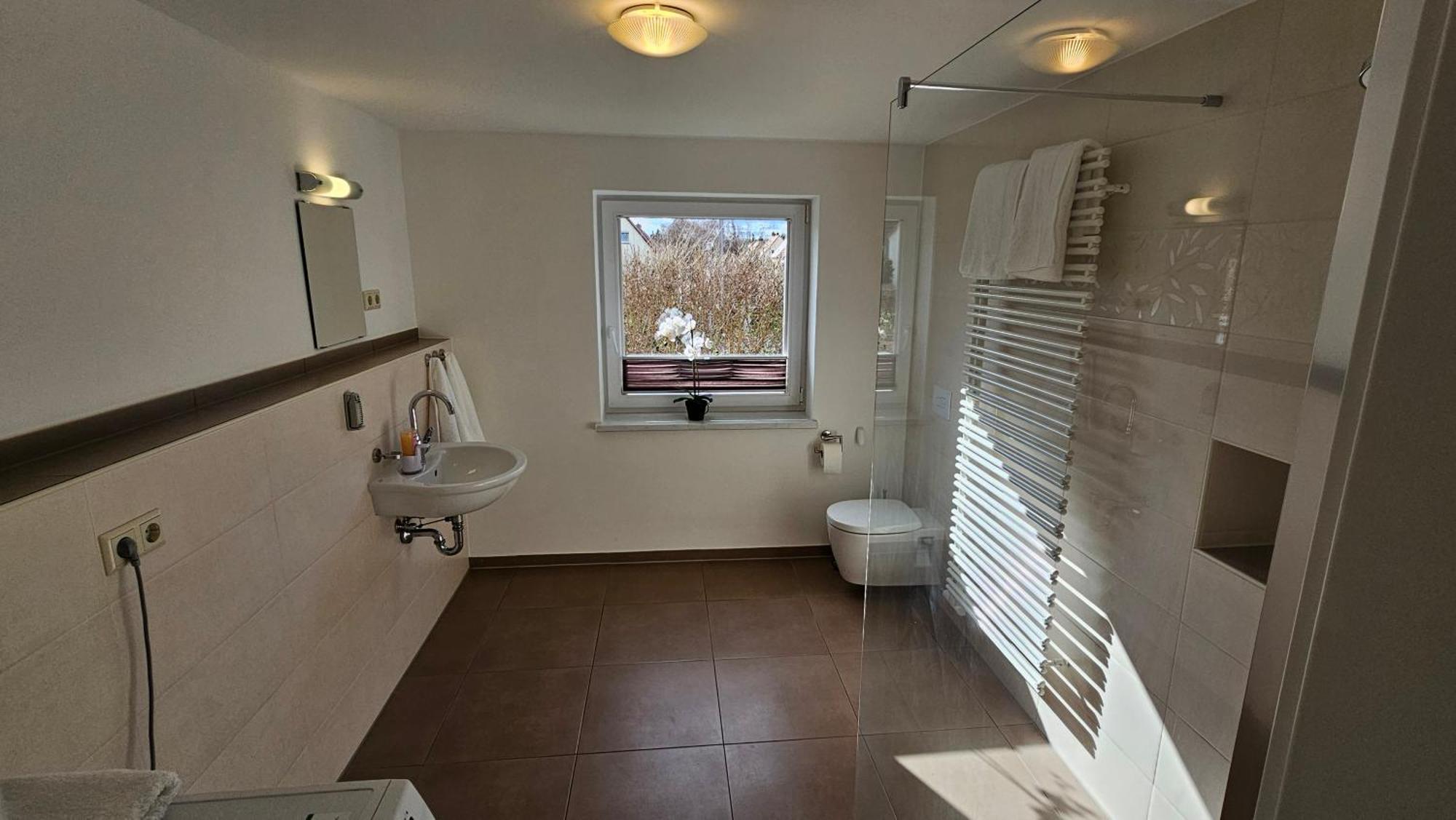 Sehr Schoenes Und Grosses Haus In - Partys Sind Nicht Gestattet Vakantiehuis